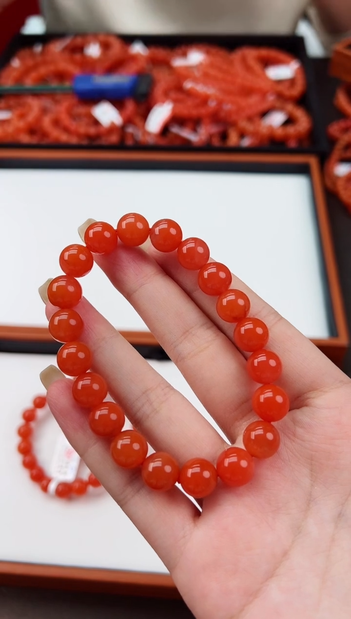 【闪购商品】南红玛瑙手串未镶嵌滴水洞亮光高品10+一条
