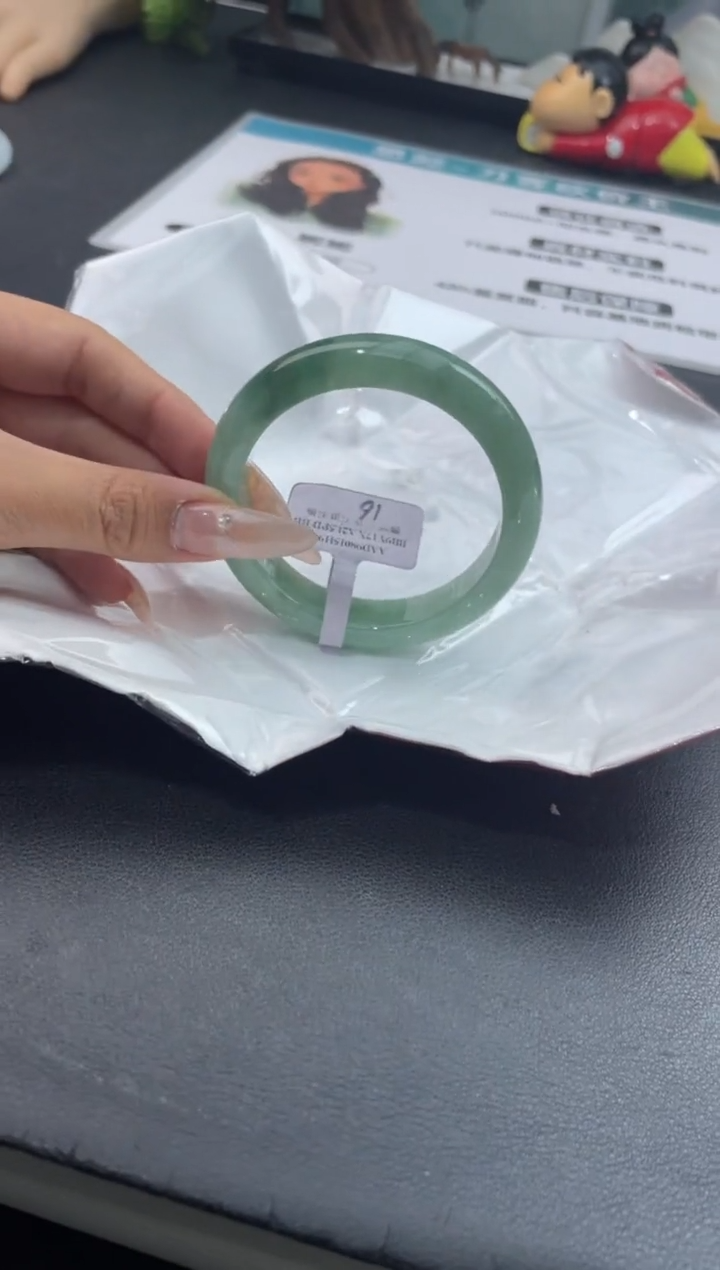 翡翠未镶嵌手镯9翡翠手镯