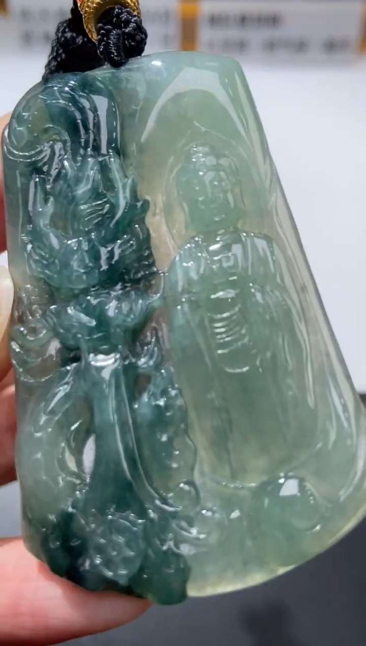 未镶嵌挂件翡翠371847   多人 