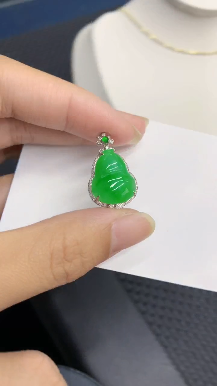 【闪购商品】翡翠颈饰18K金镶嵌            8