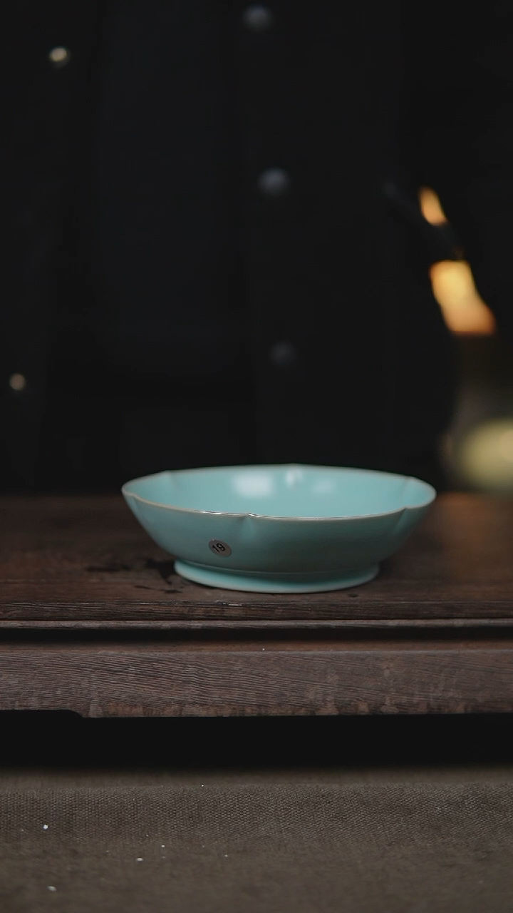 【闪购商品】杯仿古天青纯手工葵口盘瑕19