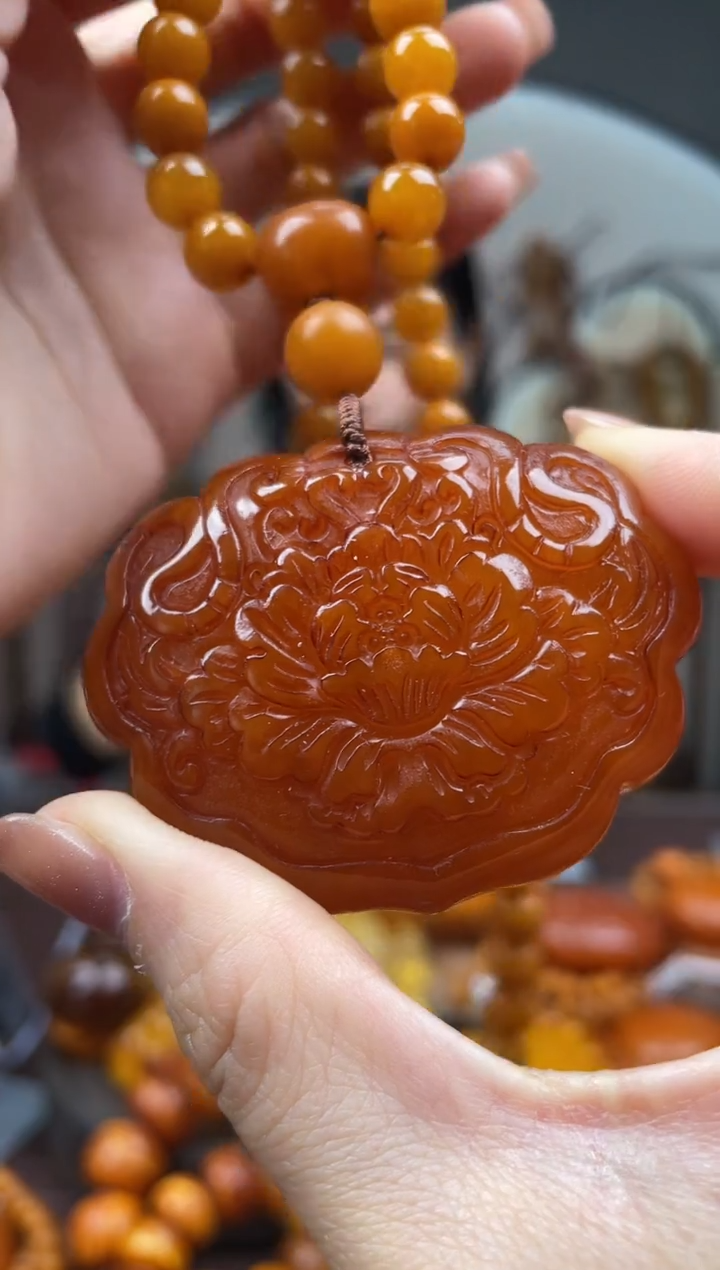 【闪购商品】琥珀裸石未镶嵌首饰 假1赔4 （多样性发货1件