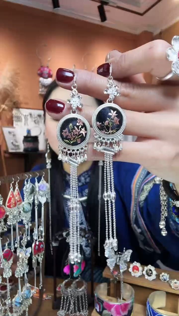 【闪购商品】刺绣纯手工民族风耳环