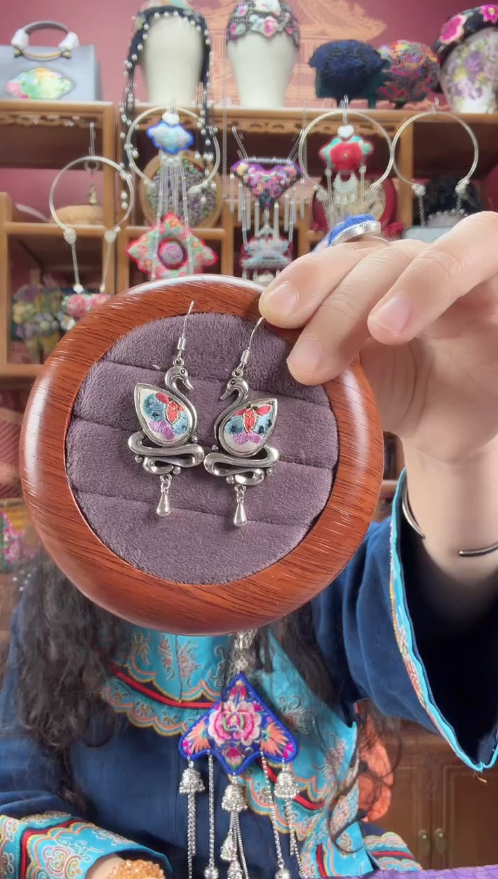 刺绣耳环90甜甜家