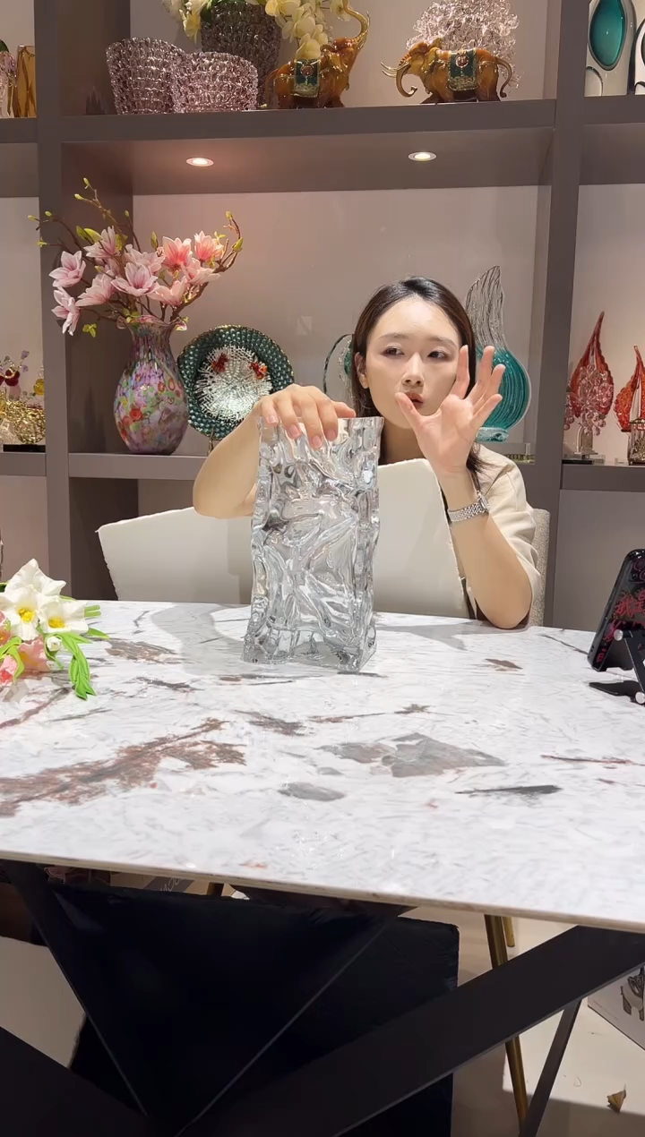 设计师款透明花瓶