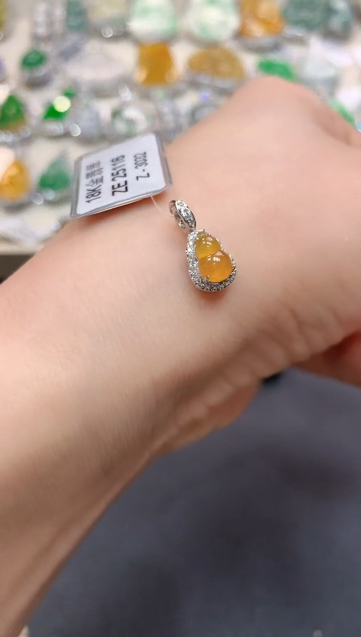 【闪购商品】翡翠吊坠(不含链)18K金镶嵌m4     