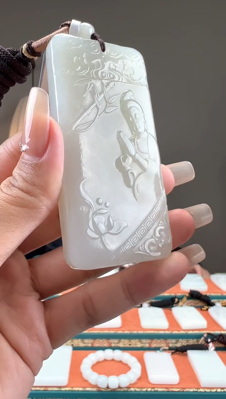 和田玉未镶嵌颈饰1