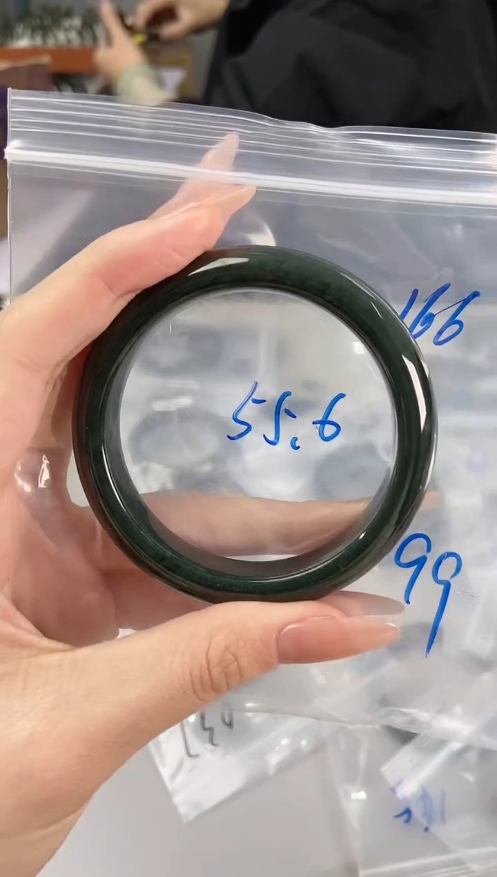 【闪购商品】和田玉手镯未镶嵌和田玉166