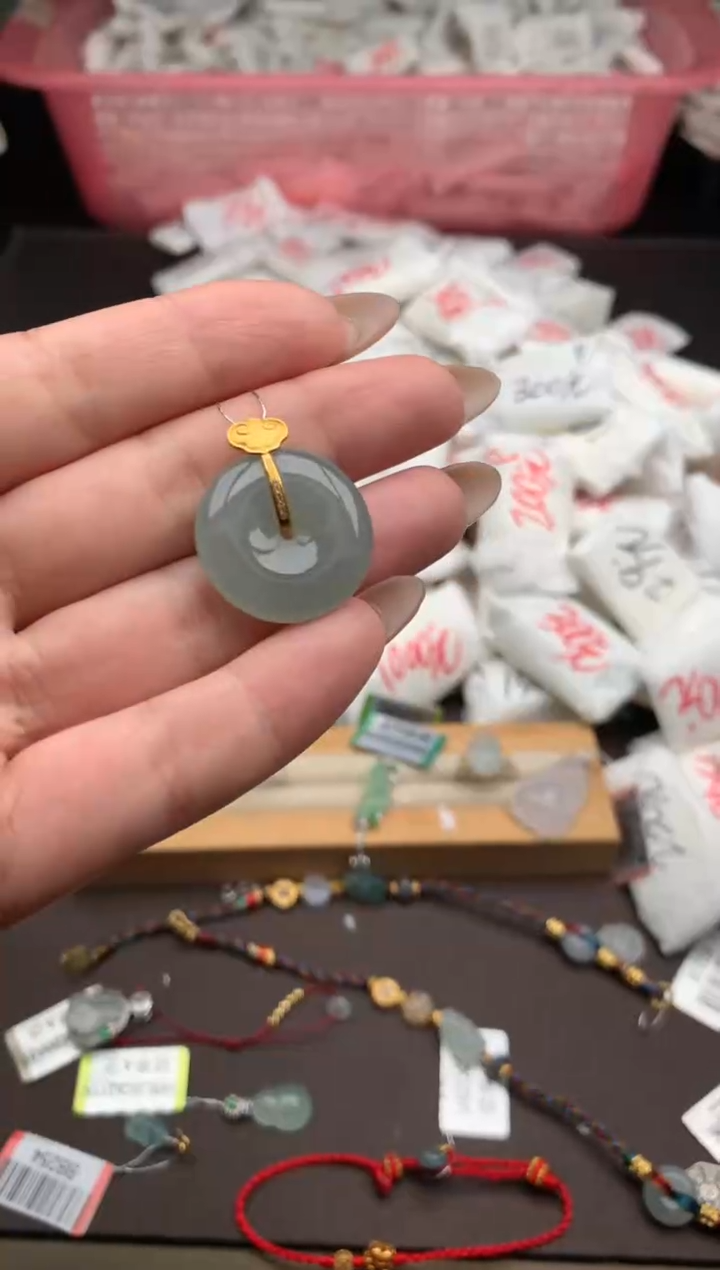 【闪购商品】翡翠颈饰18K金镶嵌一