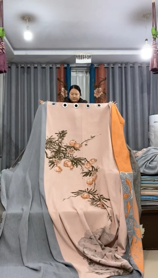 布成品窗帘   6.3*2.65米