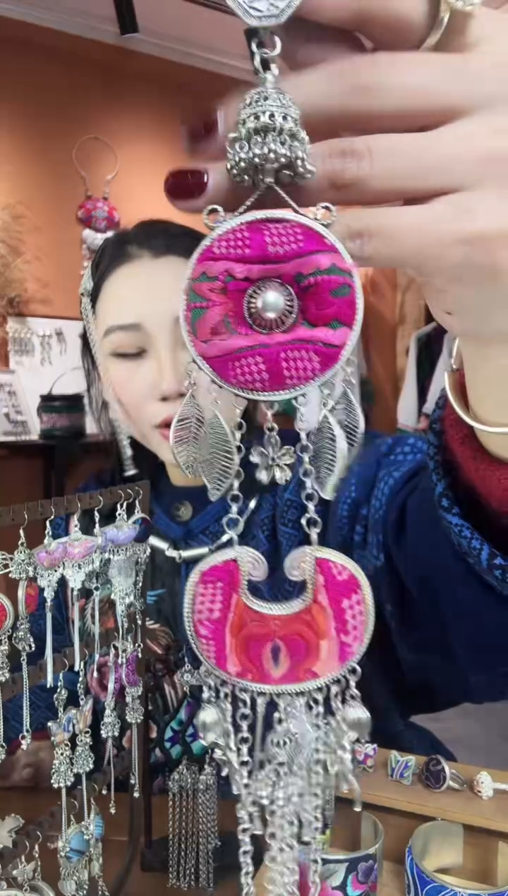 【闪购商品】刺绣纯手工民族风压襟