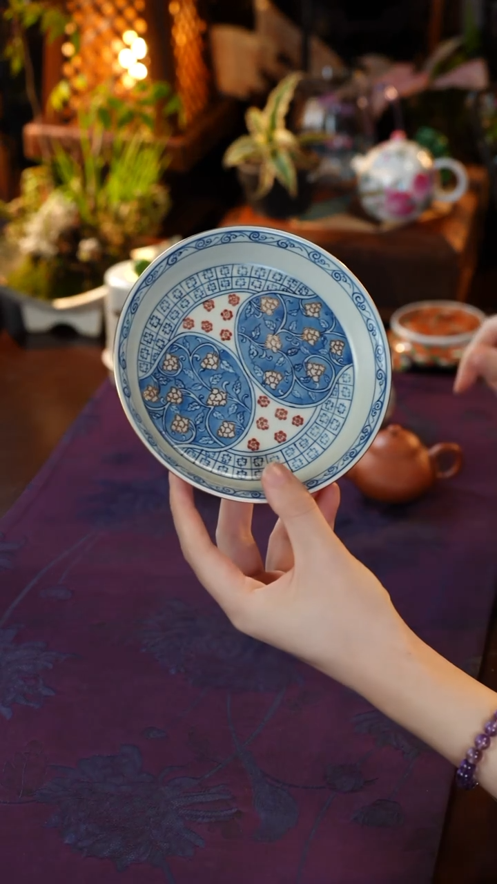 青花描金开窗壶承