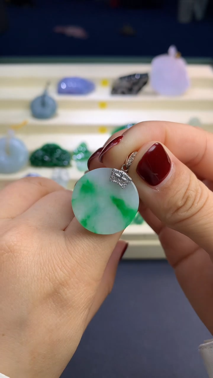 【闪购商品】定制翡翠未镶嵌      无事牌