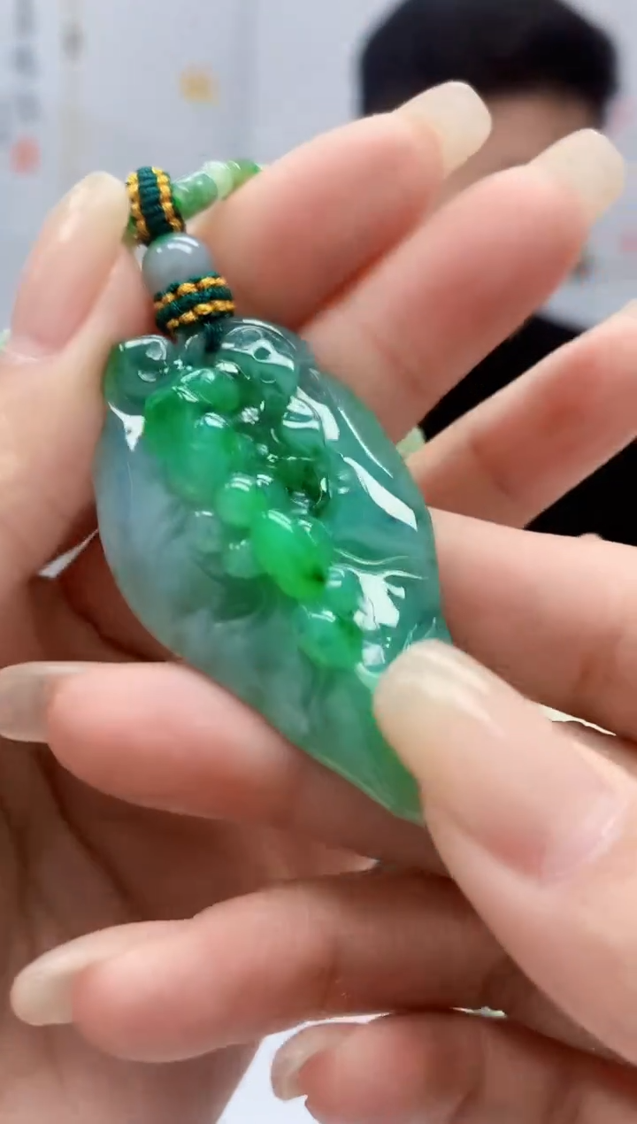 【闪购商品】定制翡翠未镶嵌4917lr-毛货挂件64