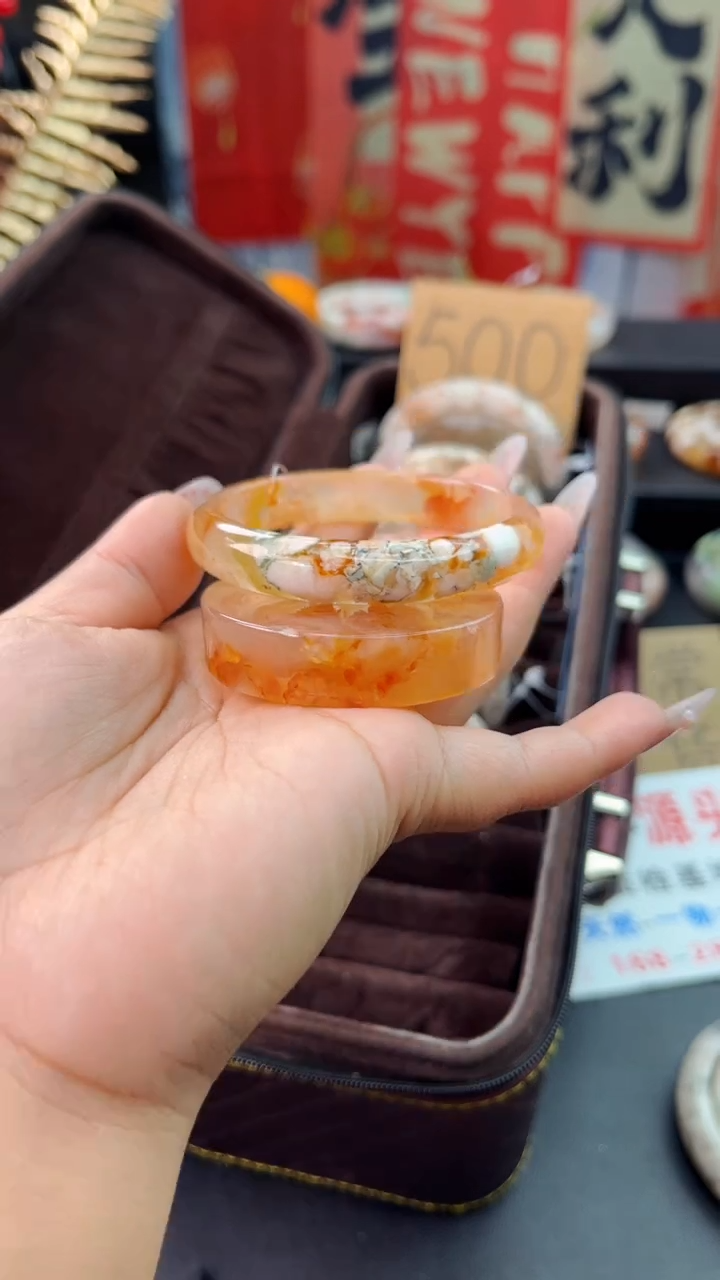 【闪购商品】石英质玉手镯未镶嵌赠送镯心（54圈口）