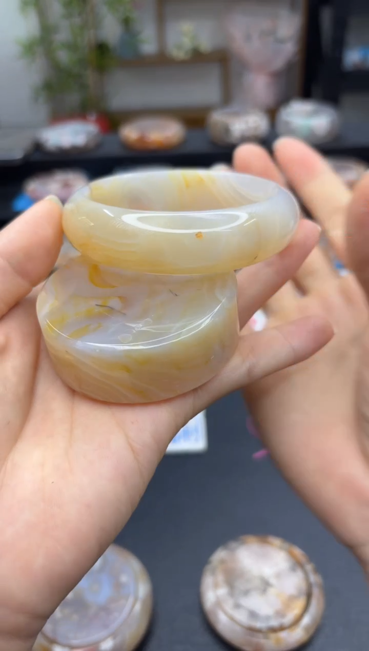 【闪购商品】石英质玉手镯未镶嵌C141(60圈赠送镯心)