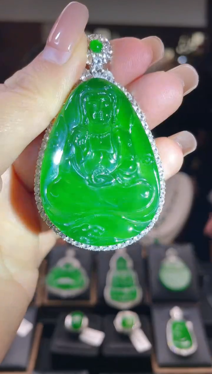 【闪购商品】翡翠吊坠(不含链)未镶嵌翡翠吊坠