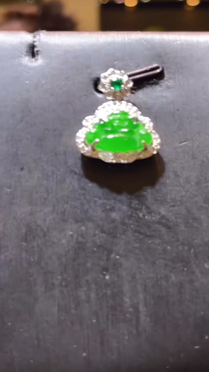 【闪购商品】翡翠颈饰未镶嵌天然A货翡翠A