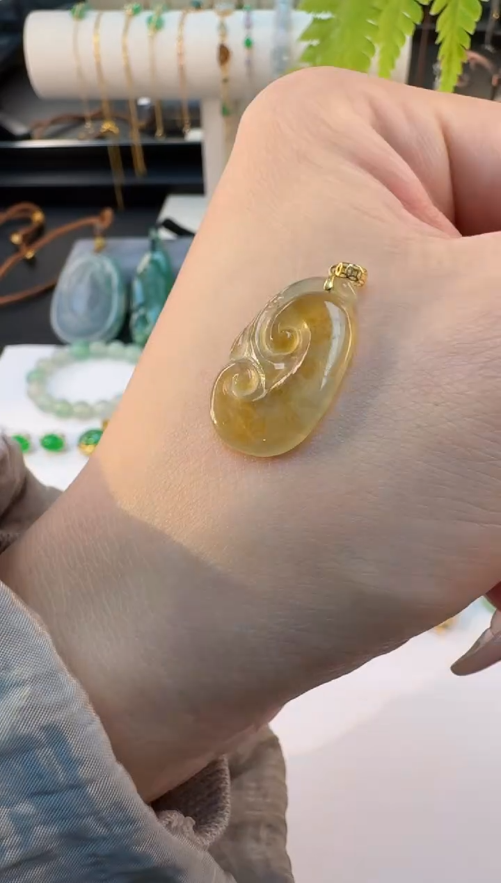 【闪购商品】翡翠颈饰18K金镶嵌缅甸翡翠A货吊坠