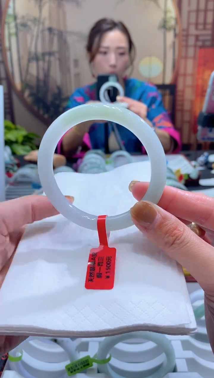 未镶嵌手镯翡翠000073323