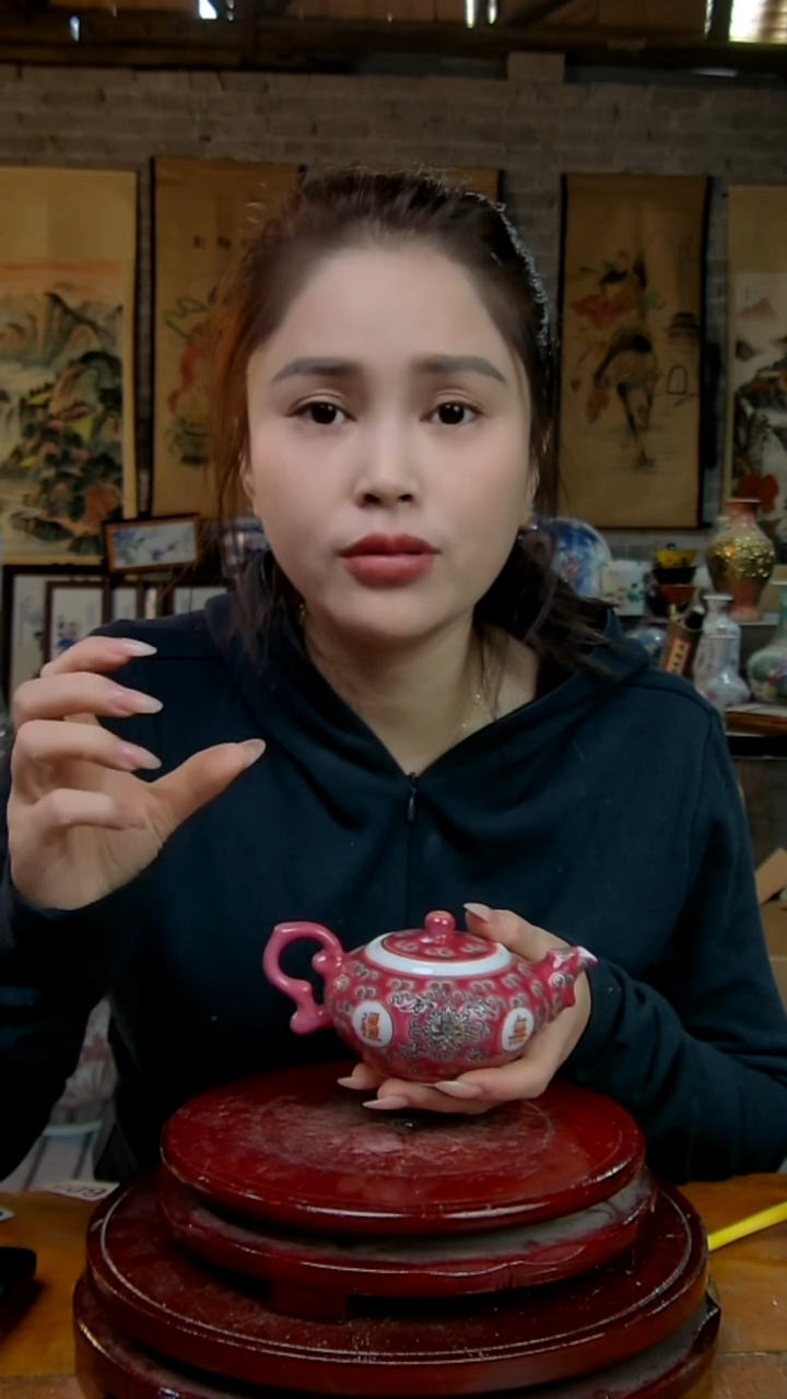 摆件陶红色万寿无疆扁肚壶