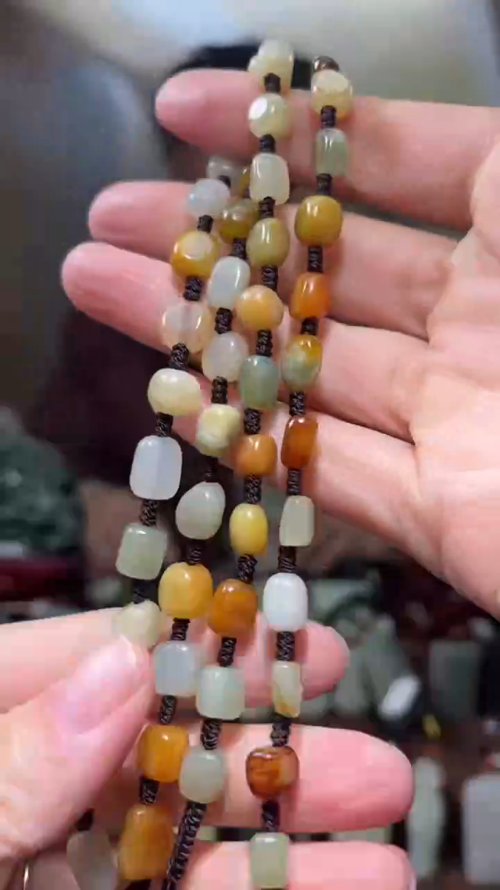 颈饰未镶嵌和田玉·
