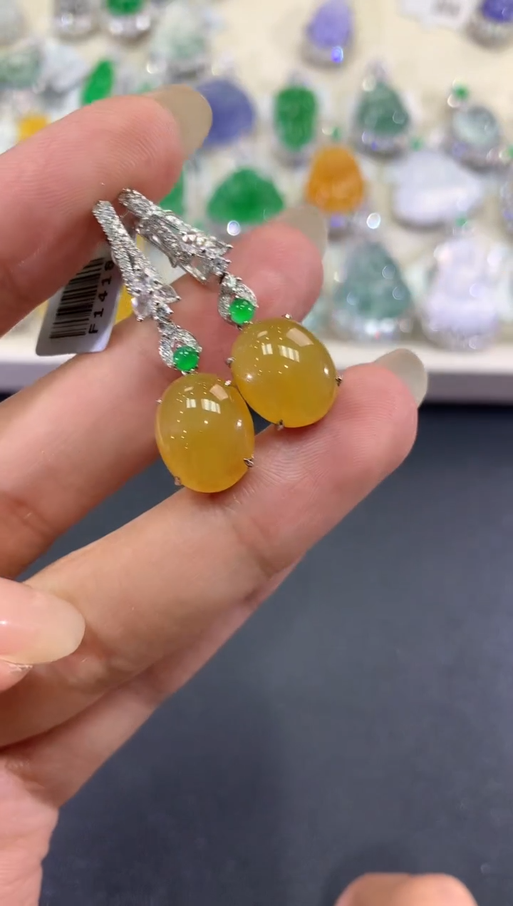 【闪购商品】翡翠耳饰18K金镶嵌q138           