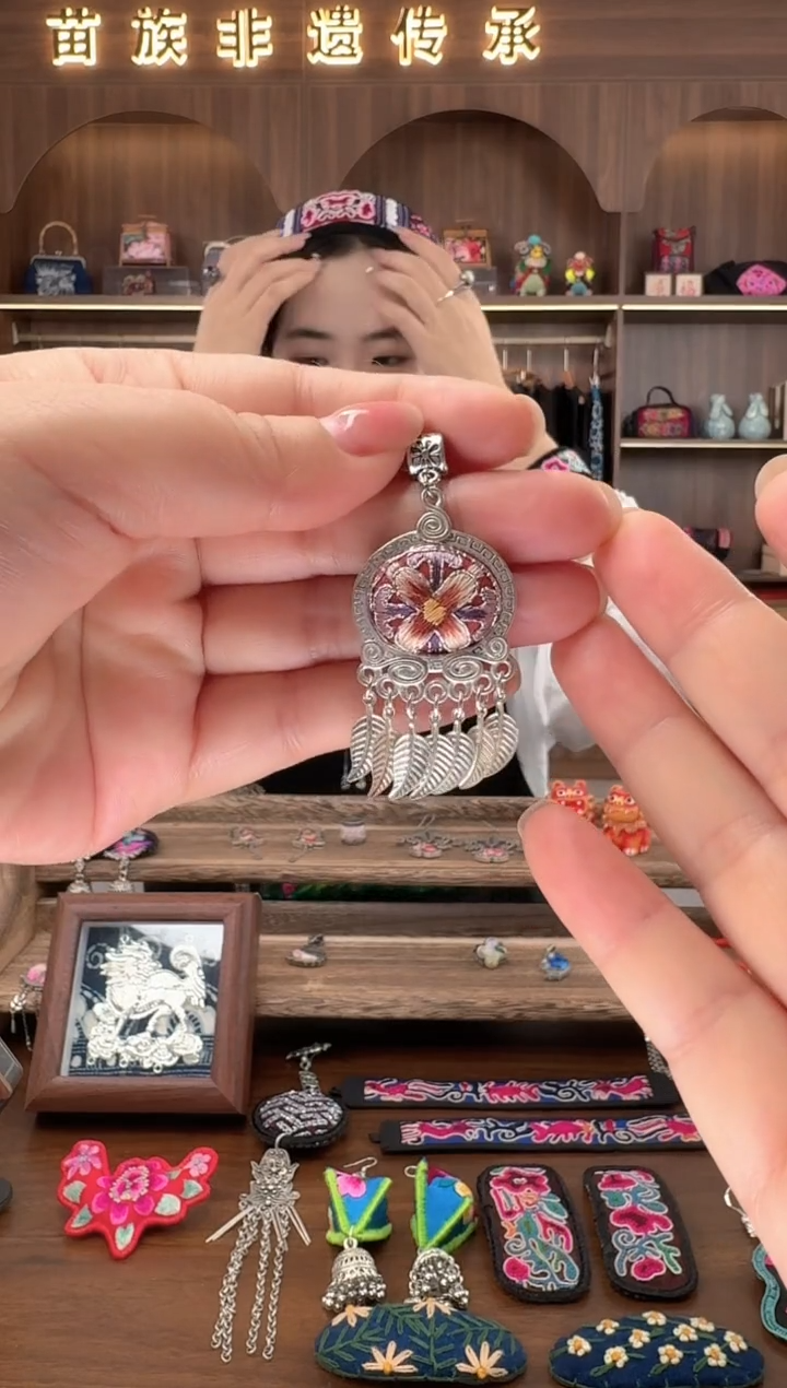 刺绣扶光苗绣传承4