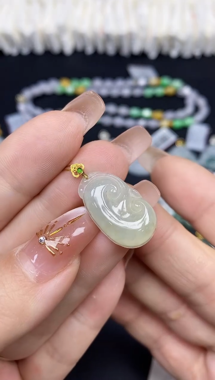 吊坠(不含链)18K金镶嵌翡翠如意18K金扣镶嵌@@CMT