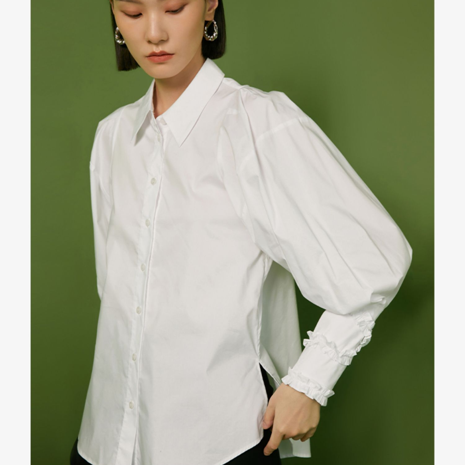 【毛毛专属】曼德诗宫廷风灯笼袖衬衣小众翻领上衣M330059