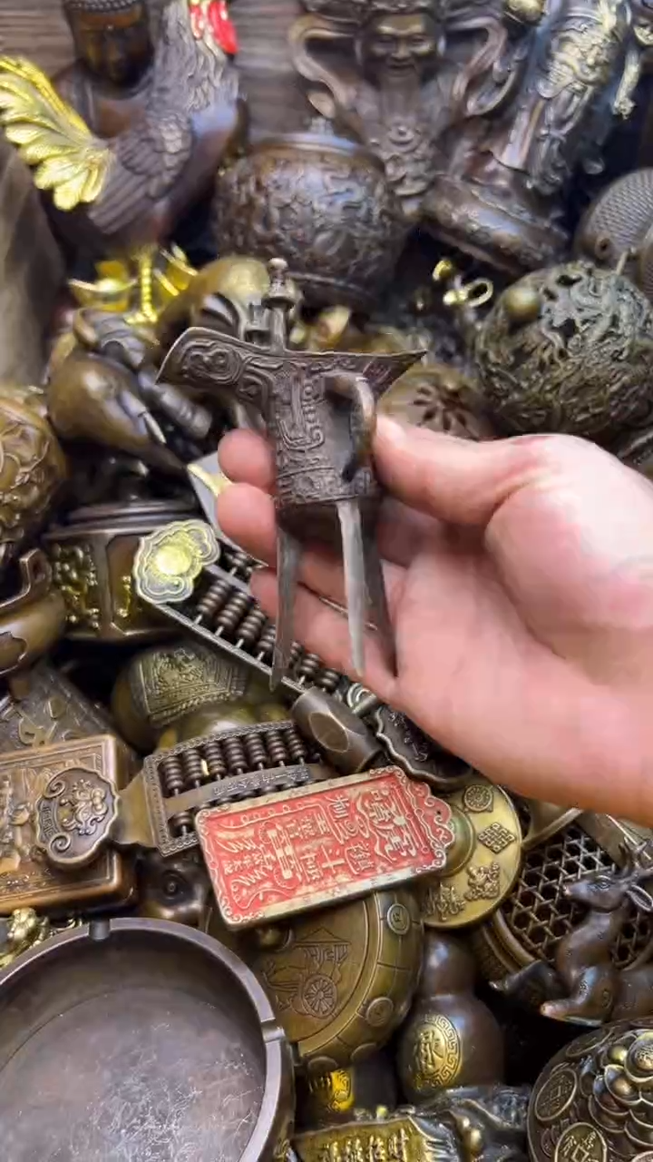 精美铜器，点击下单