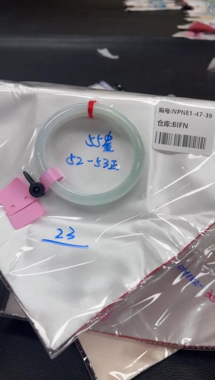 未镶嵌手镯翡翠翡翠手镯