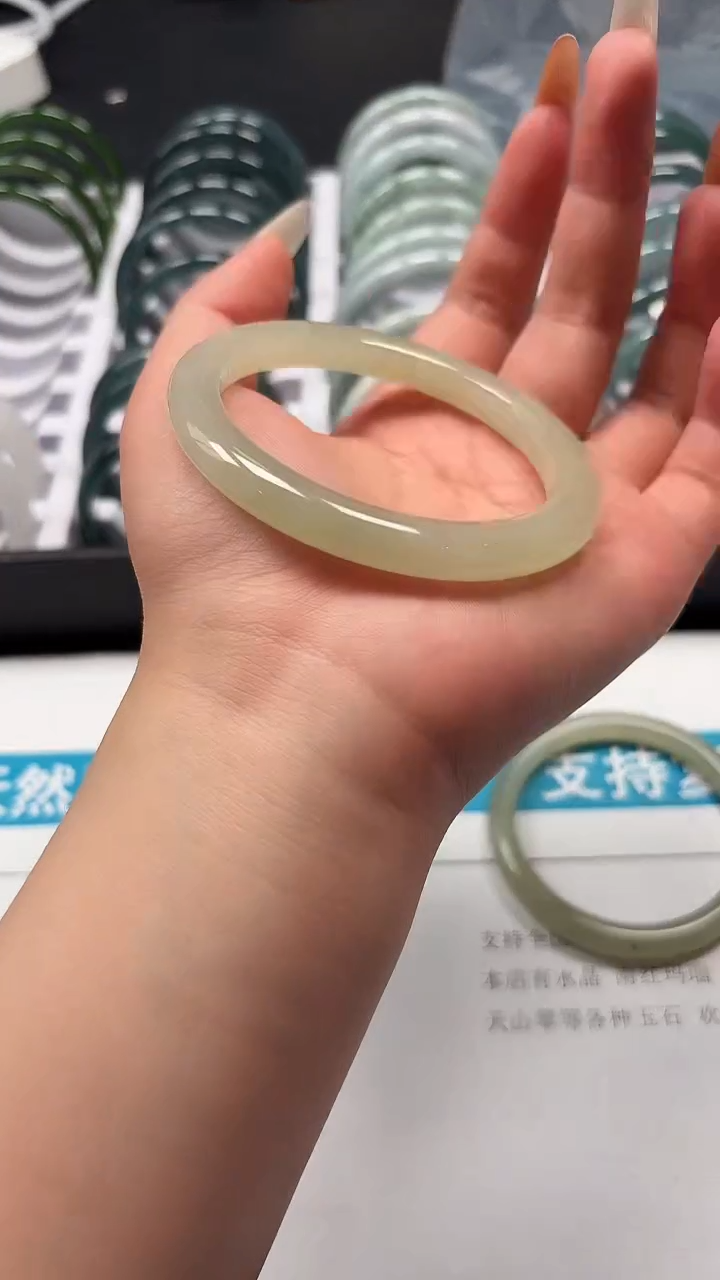 未镶嵌手镯和田玉016