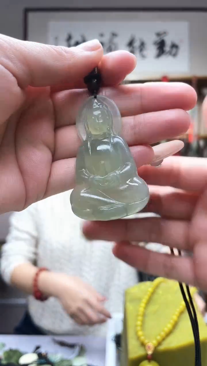 未镶嵌岫玉吊坠`