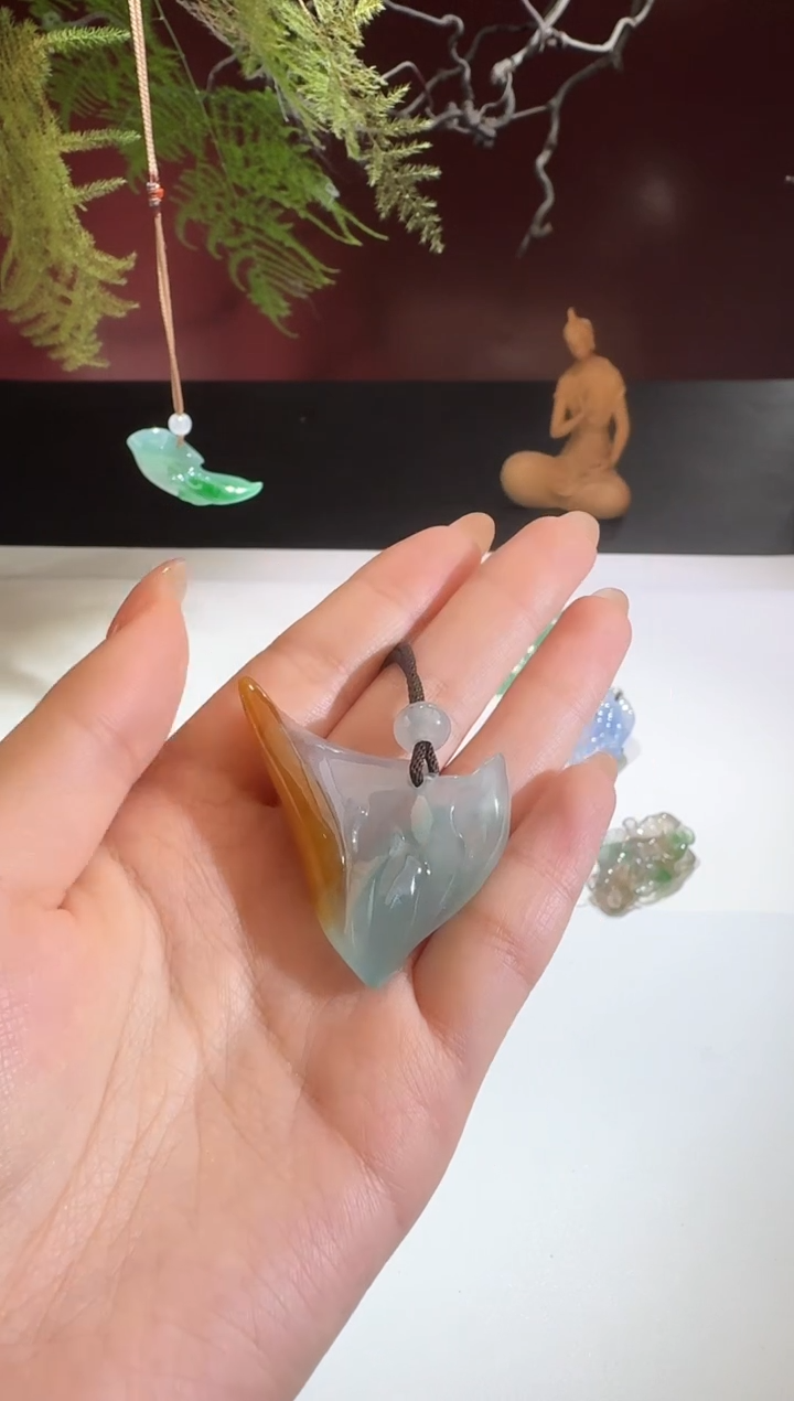 【闪购商品】翡翠颈饰未镶嵌【鑫鑫】