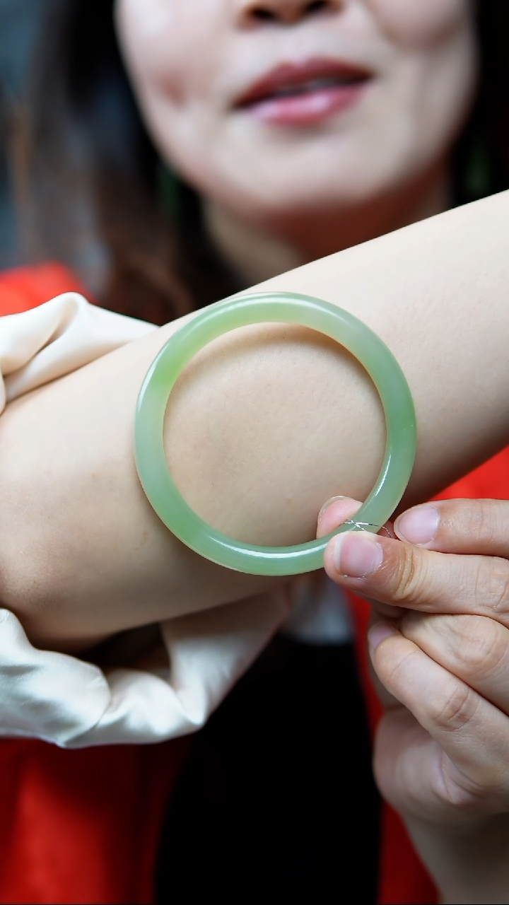 【闪购商品】和田玉手镯未镶嵌60翠青双耳翠（矿点）