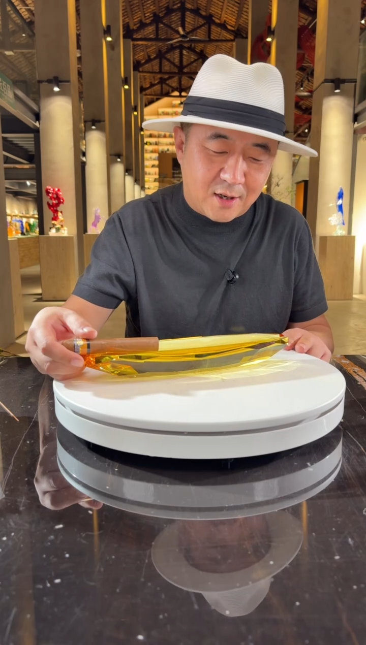 摆件CS0104008琥珀金雪茄缸