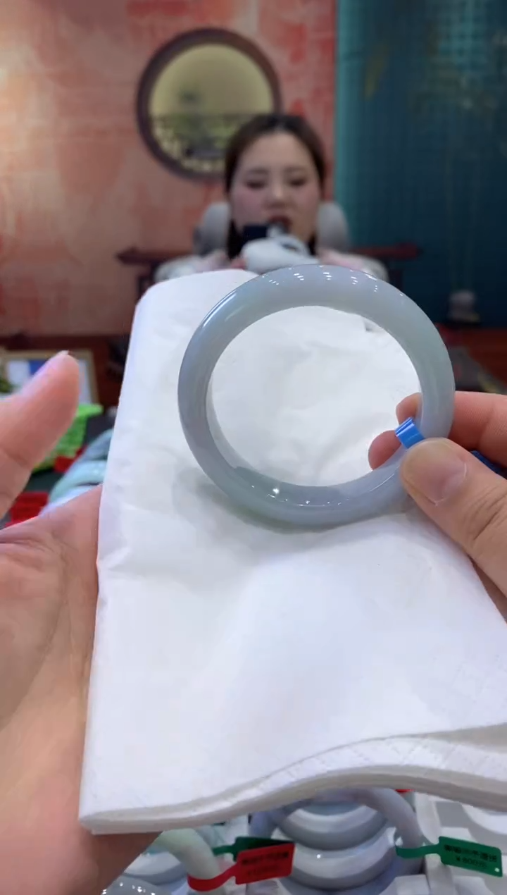 【闪购商品】翡翠手镯未镶嵌多人0001881