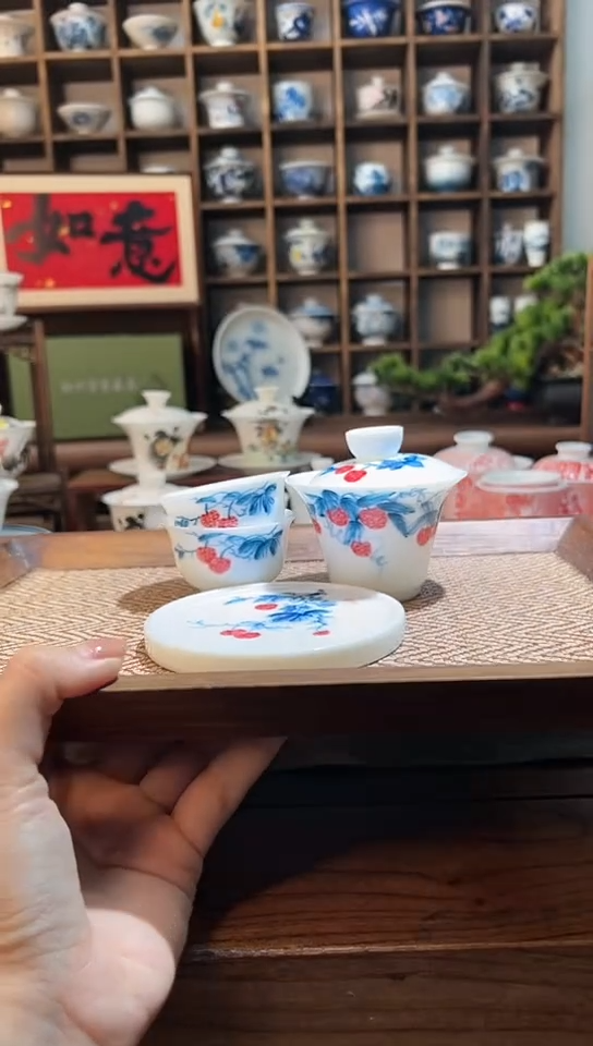 【闪购商品】手绘荔枝小马蹄盖碗+2个客杯+盖置