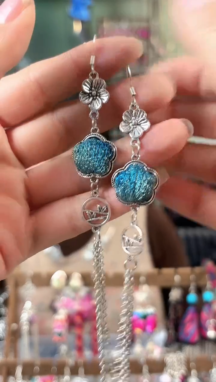 彩云南阁非遗老绣饰品663*