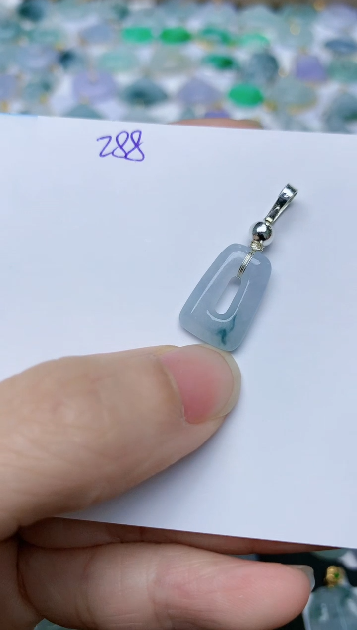【闪购商品】翡翠颈饰合金天然翡翠A货    