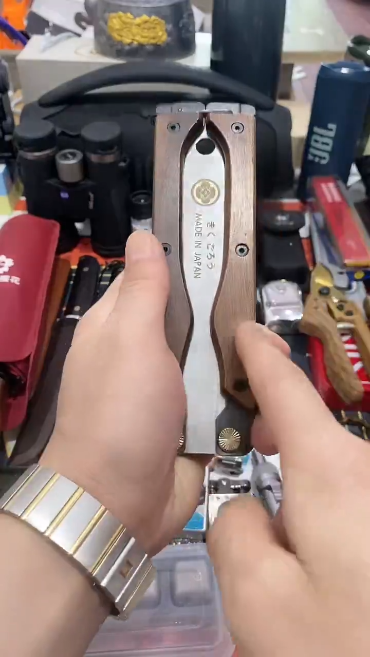 瓷片闪购商品 如图所示