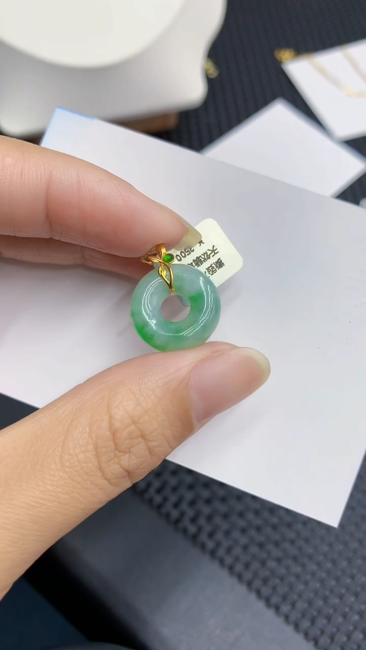 【闪购商品】翡翠颈饰18K金镶嵌            8