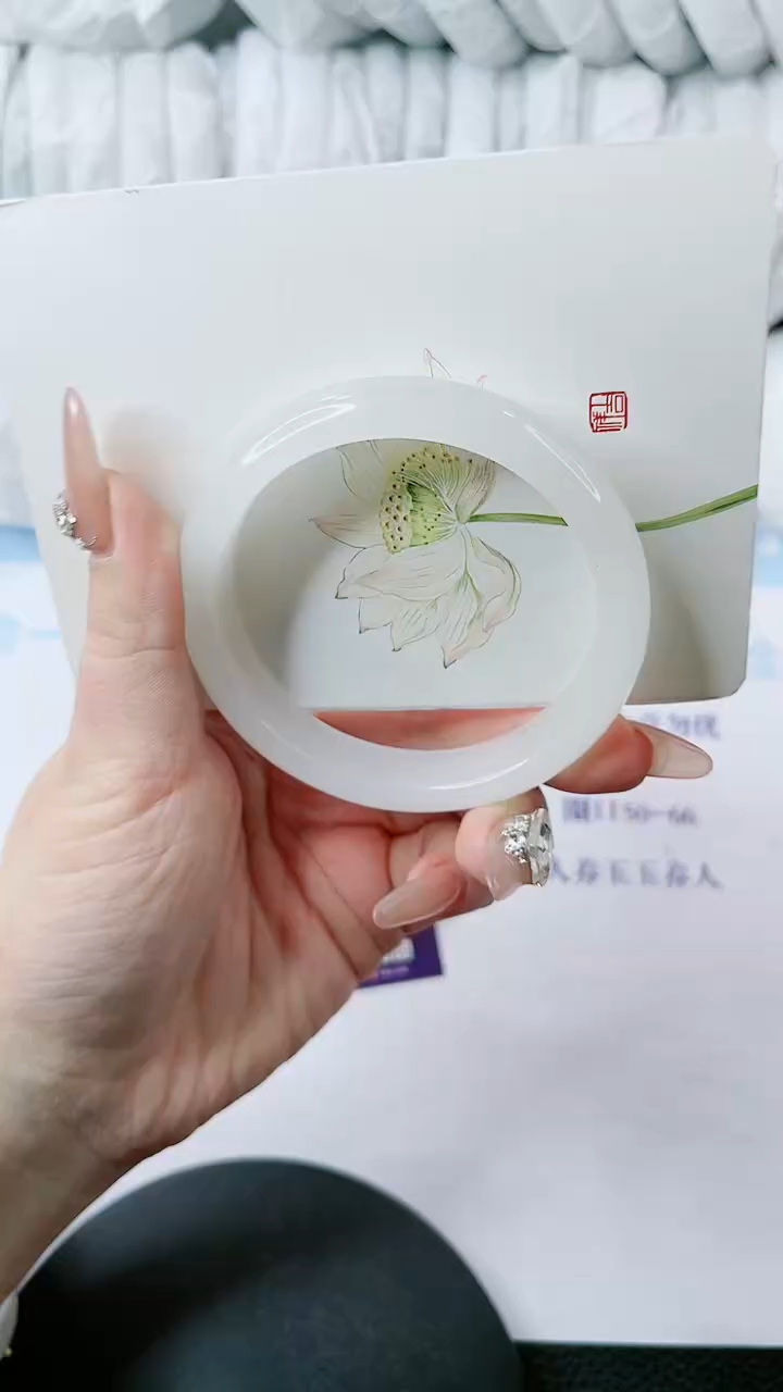 【闪购商品】石英质玉手镯未镶嵌多样性发货S320
