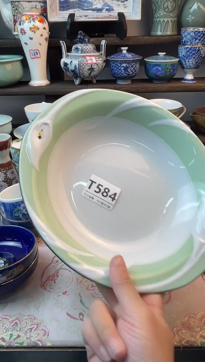 瓷片绿****UT584不退不换.感谢理解