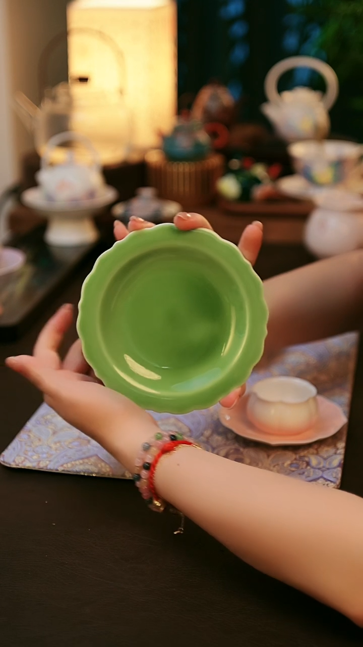陶瓷茶具绿色花瓣壶承