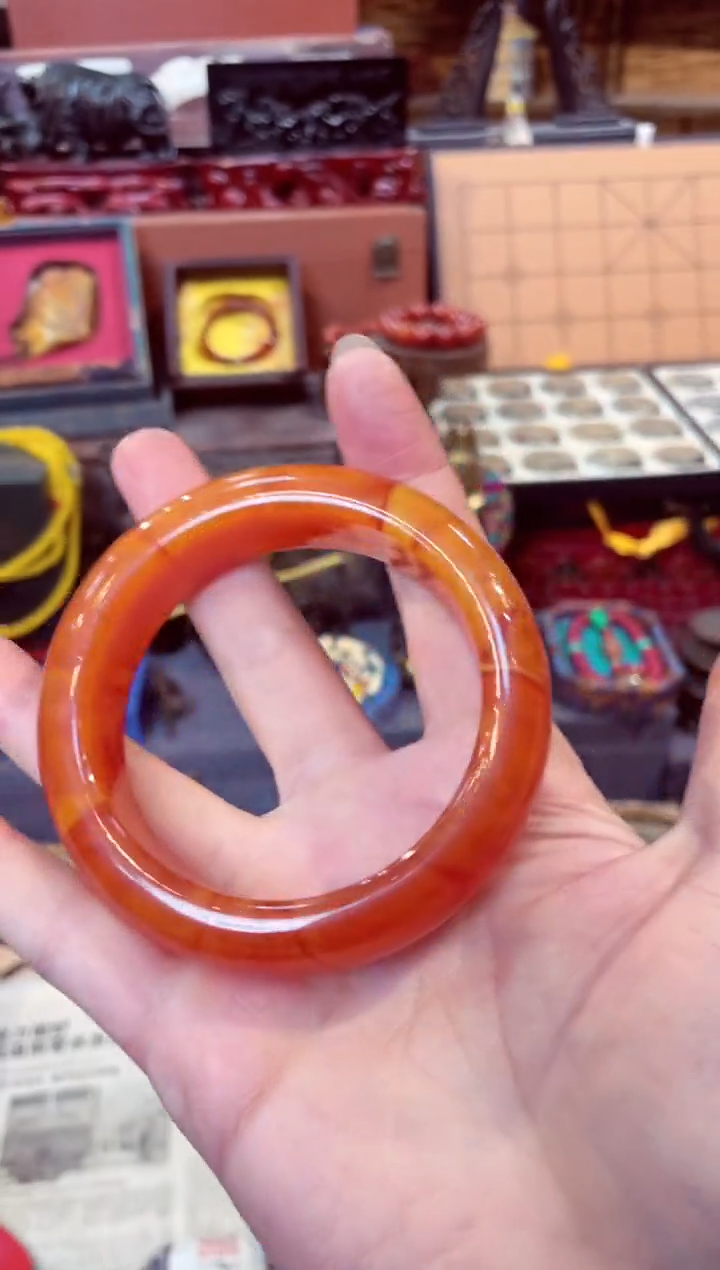 【闪购商品】蜜蜡手镯未镶嵌              