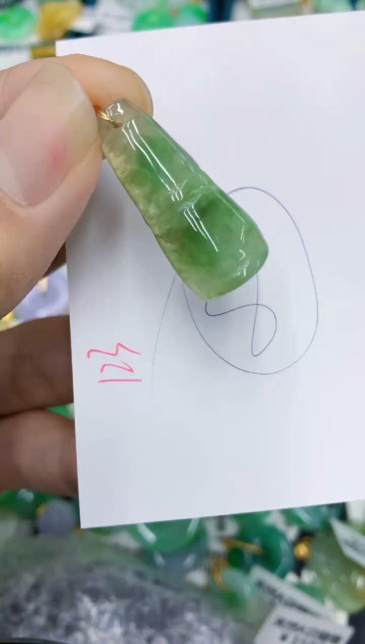 翡翠未镶嵌颈饰1111111111