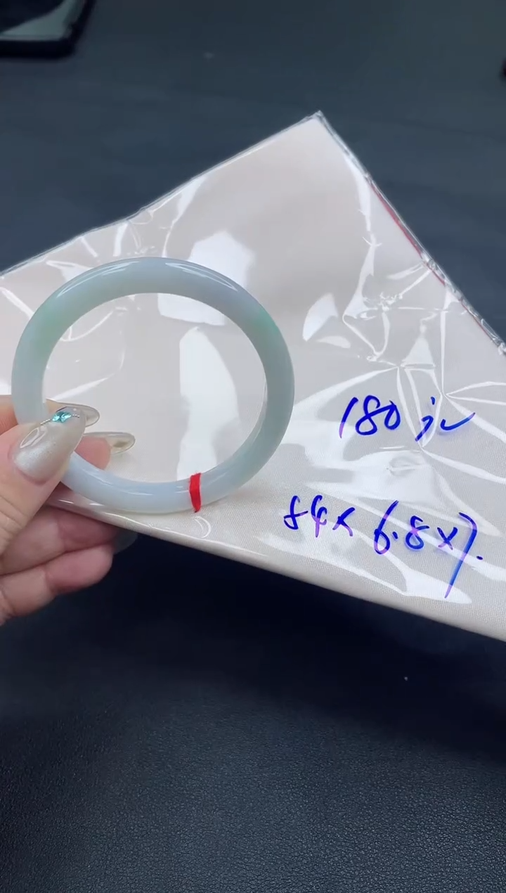 未镶嵌手镯翡翠54/180