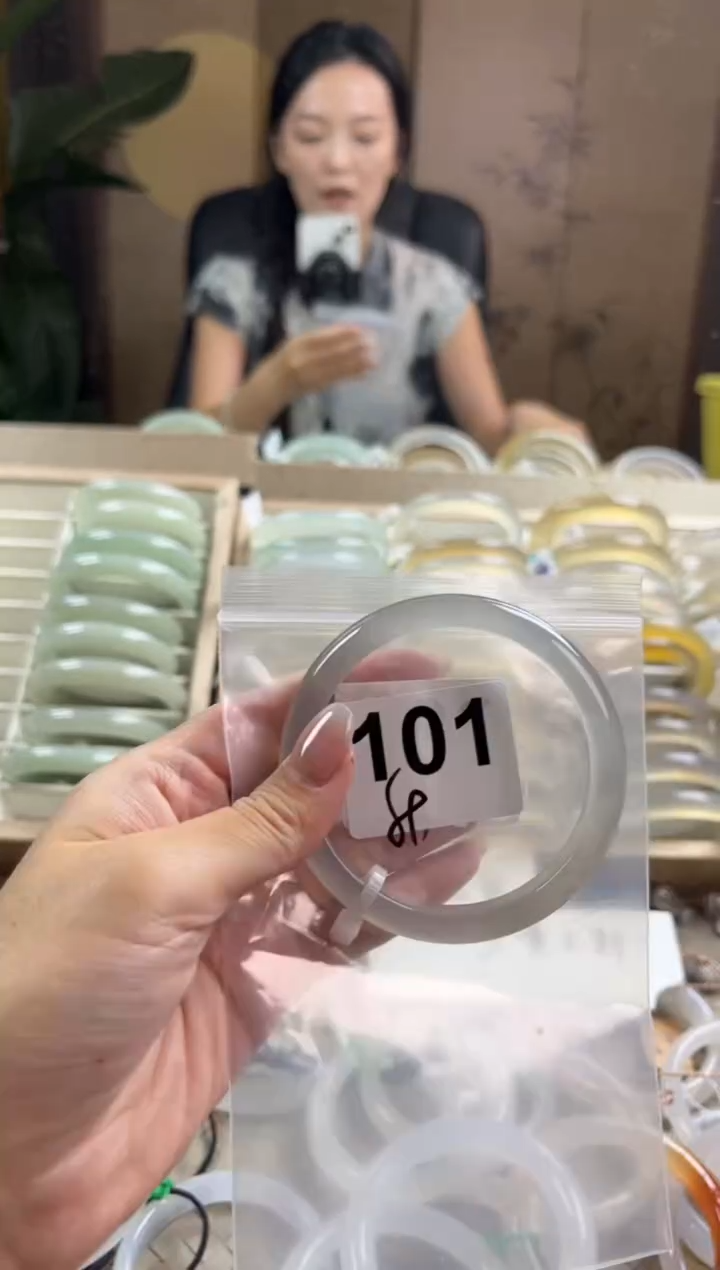 手镯玛瑙/玉髓未镶嵌101